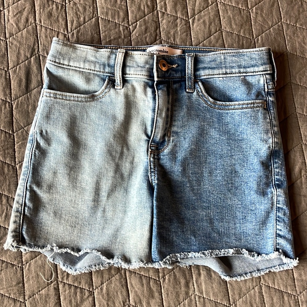 Abercrombie kids cut off shorts